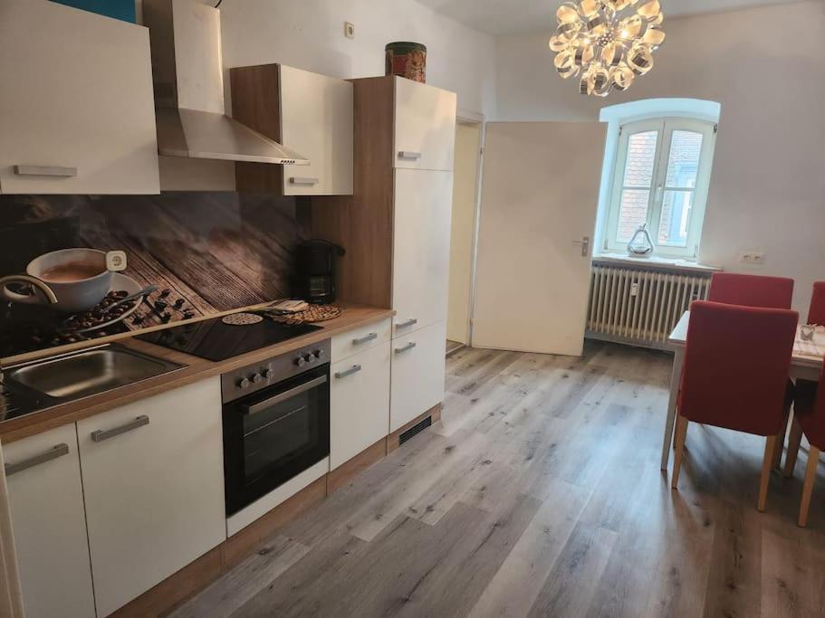 Tor Stay - Charmante 2 Zimmer Apartment Ansbach Esterno foto