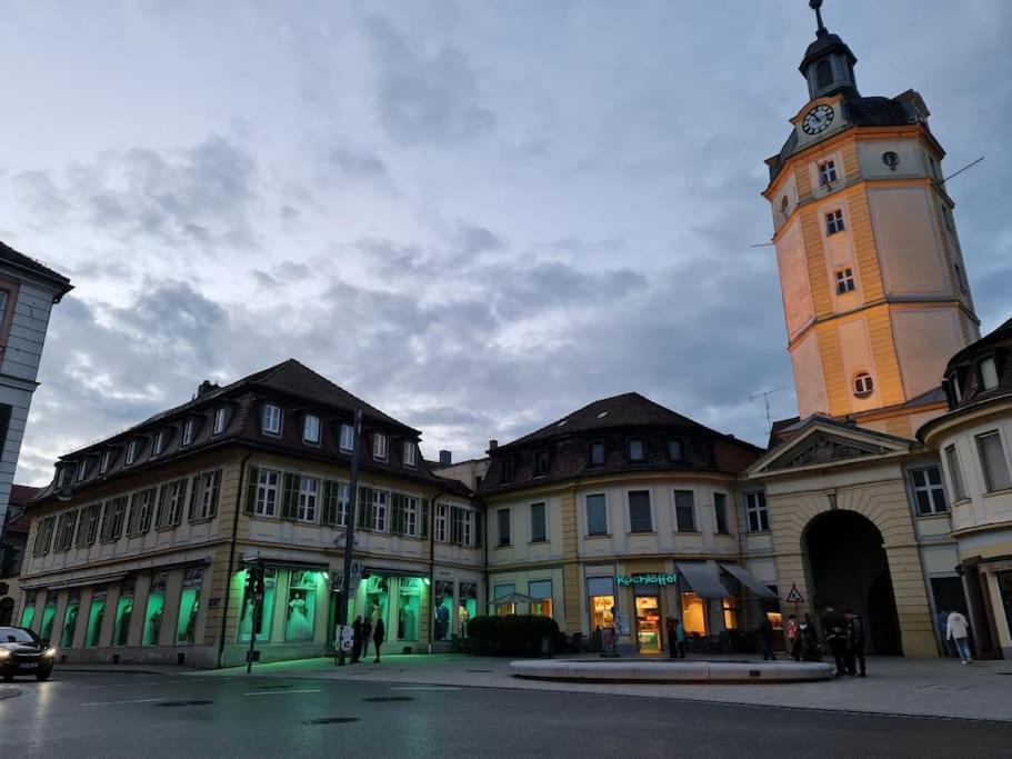 Tor Stay - Charmante 2 Zimmer Apartment Ansbach Esterno foto